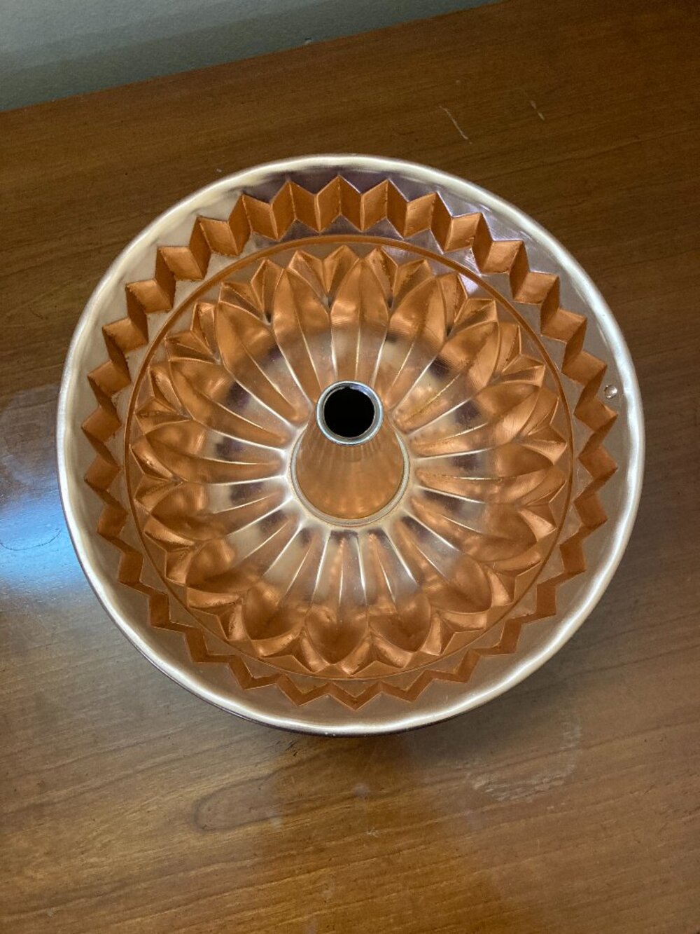 Vintage Aluminum  Bundt Cake Pan Jello Copper Color